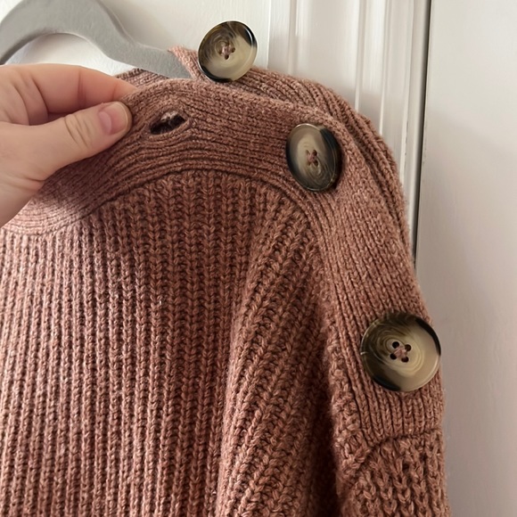 Madewell Boatneck Button-Shoulder Sweater in size Medium - Picture 4 of 9